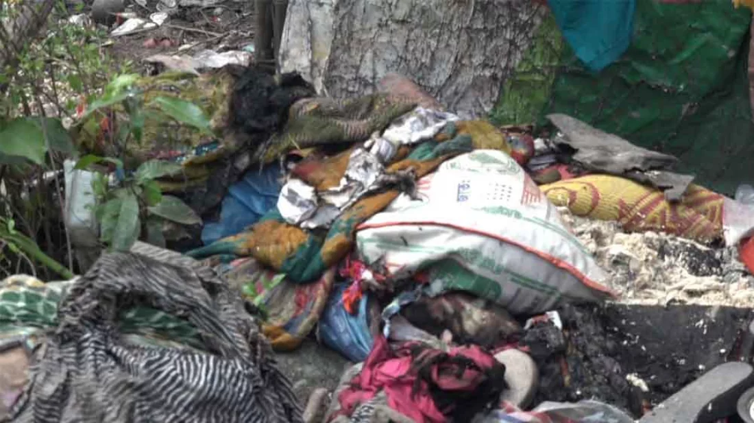 স্বামীর দেওয়া আগুনে পুড়ল স্ত্রী-সন্তানসহ ৫ জন